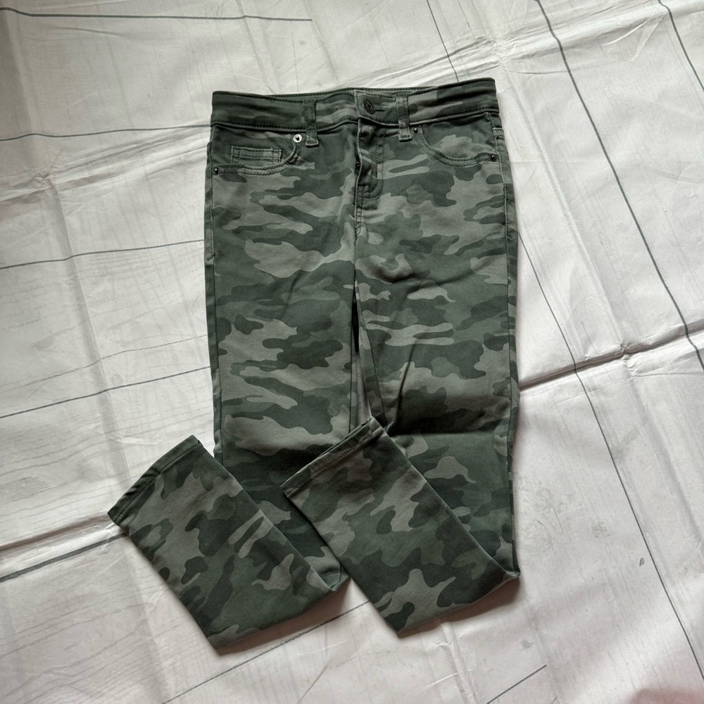 Cat & Jack Size 8 Girl’s Camo Skinny Jeans